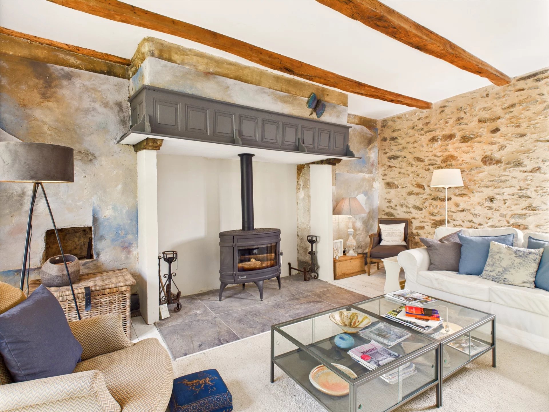 Exquisite Renovated Stone Home in a Serene Hamlet Setting, Midi-Pyrénées – France – BVI80128