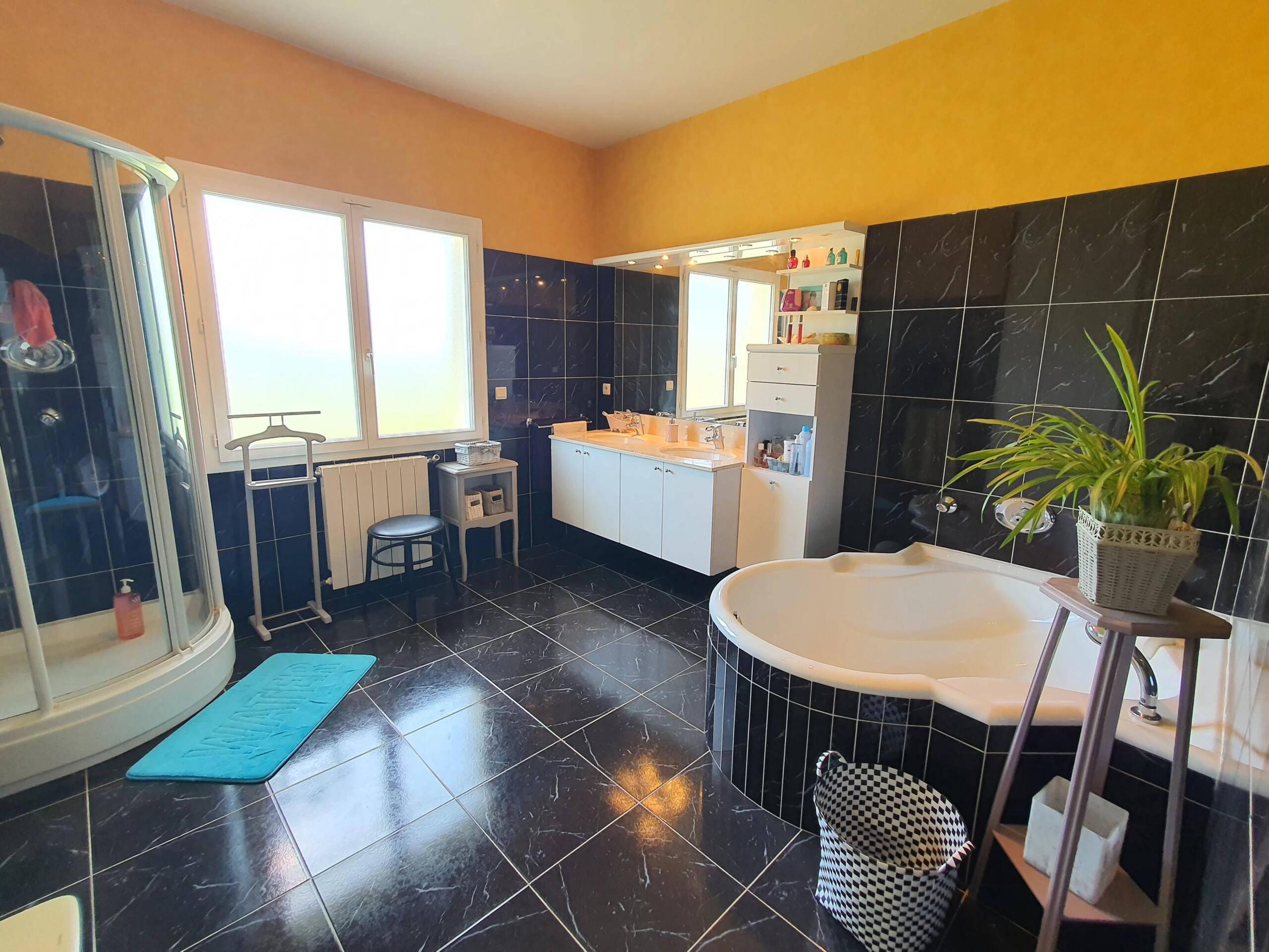 Pretty property close to Duras, Aquitaine – France – BVI81597