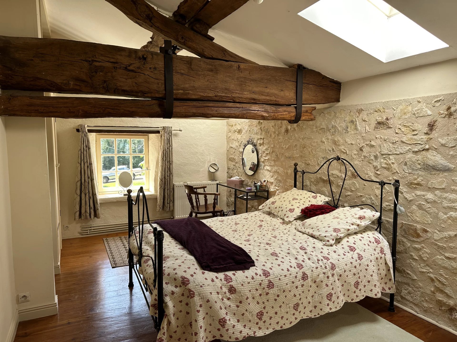 Beautiful Charentaise Stone House with Guest Cottage and Pool, Poitou-Charentes – France – BVI81637