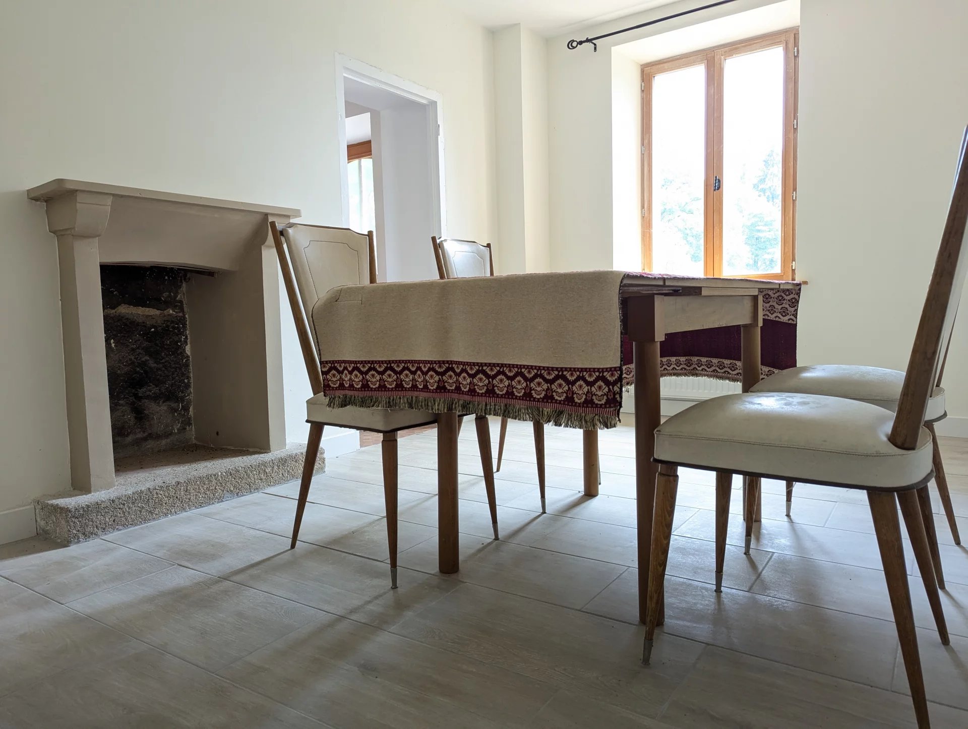 Charming renovated 3 bedroom family home with wildlife pond, Limousin – France – BVI68329