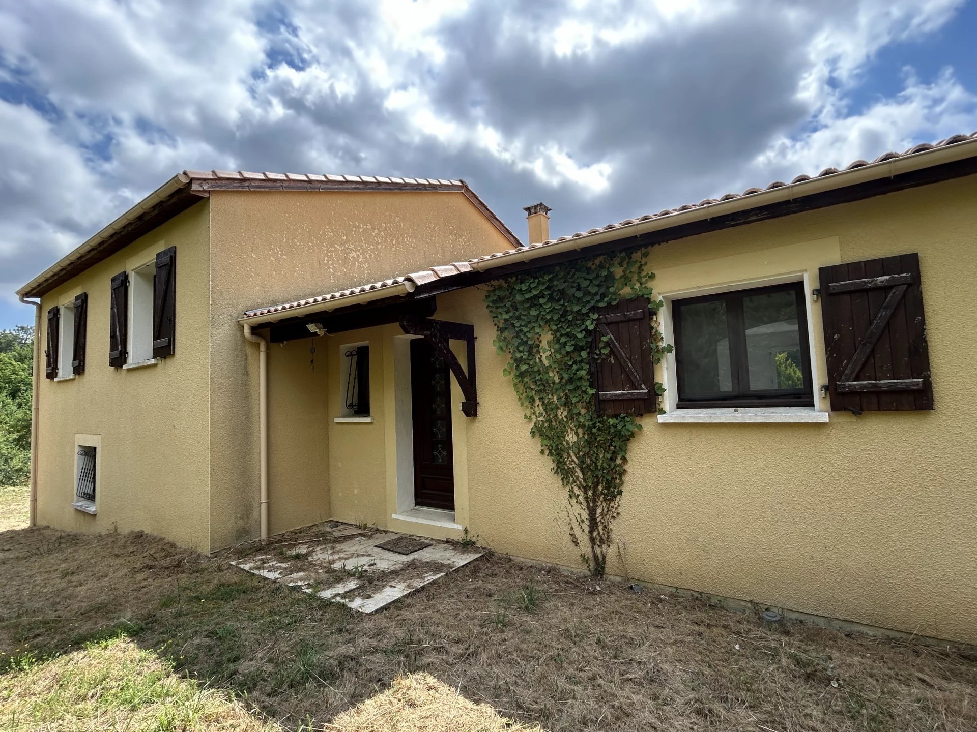 Deceptively spacious 4 bed detached with good sized gardens, Aquitaine – France – BVI78285