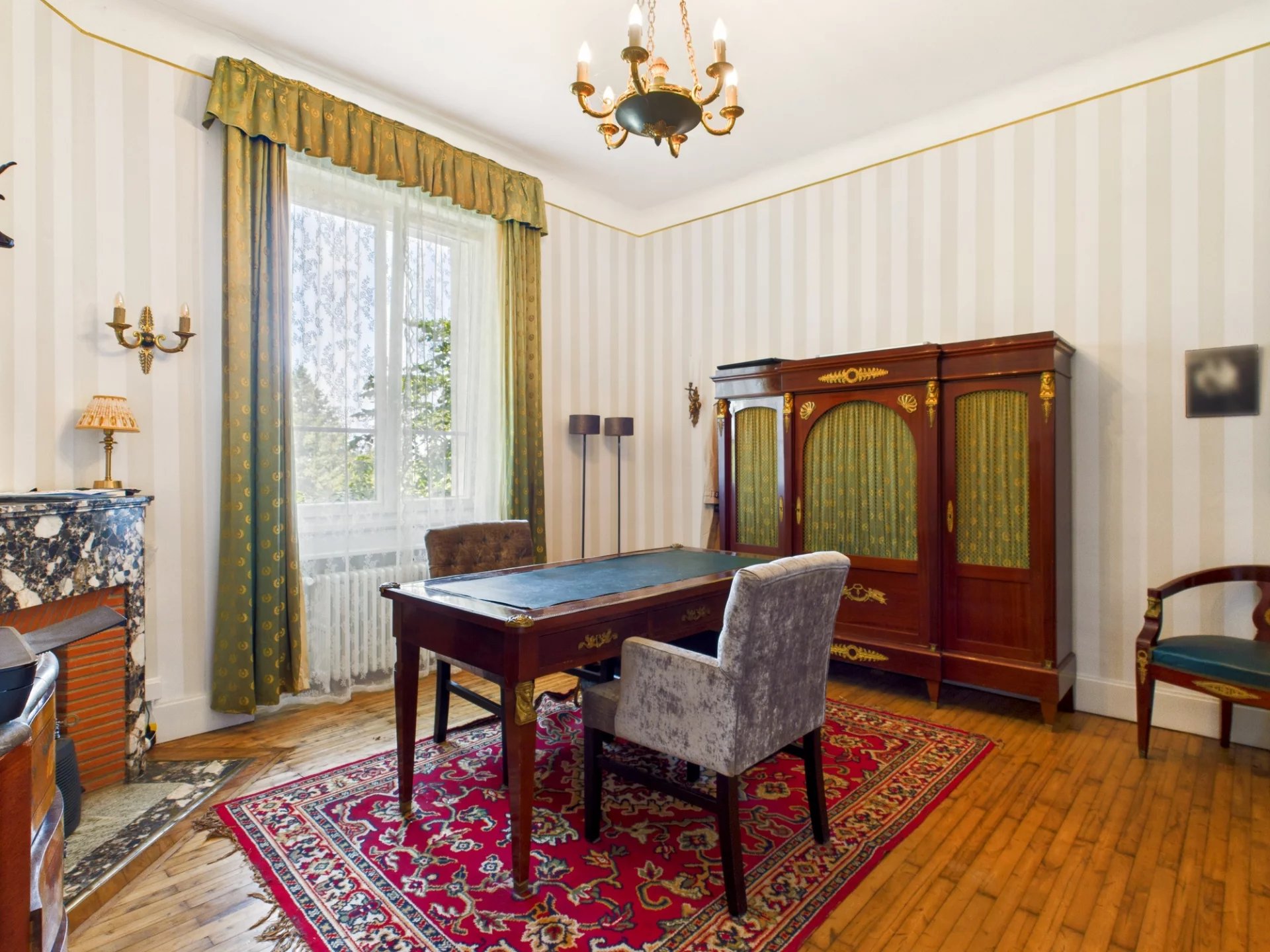 A generously-sized atypical property, Limousin – France – BVI81577