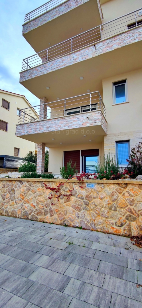 2 bedroom apartment in Omišalj, Croatia – 101893