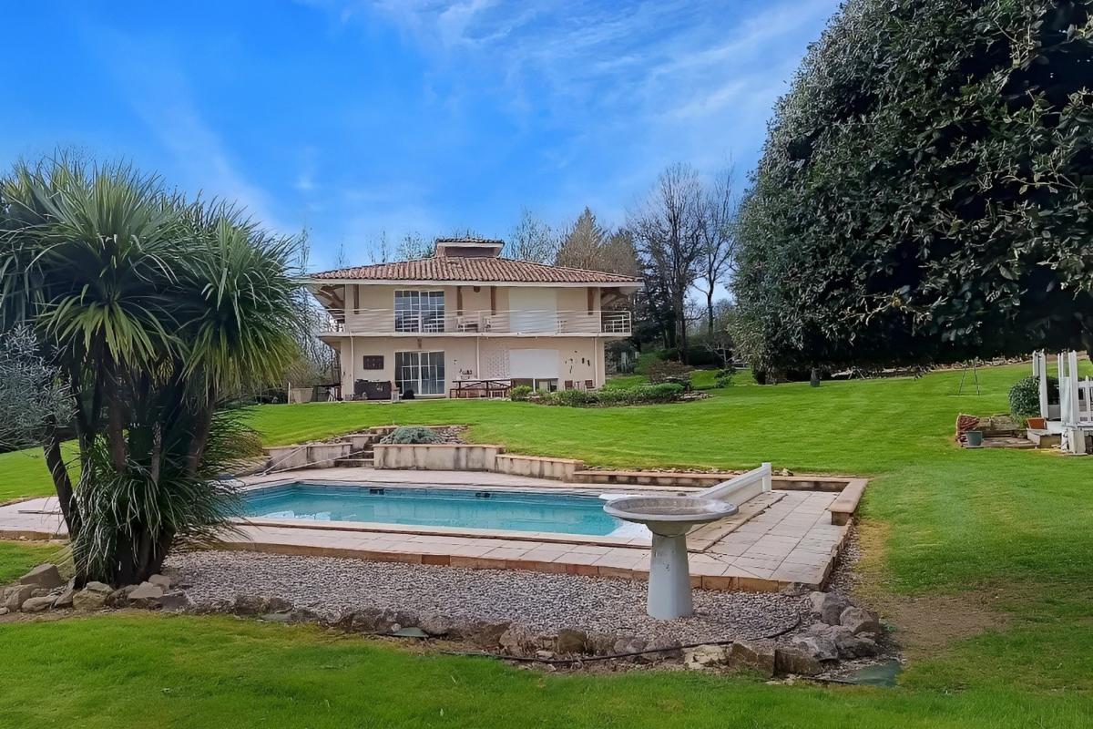 2 bedroom maison in Puybegon, Tarn, France – E0F2531082B84D3E