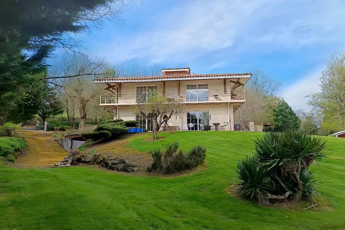 2 bedroom maison in Puybegon, Tarn, France – E0F2531082B84D3E