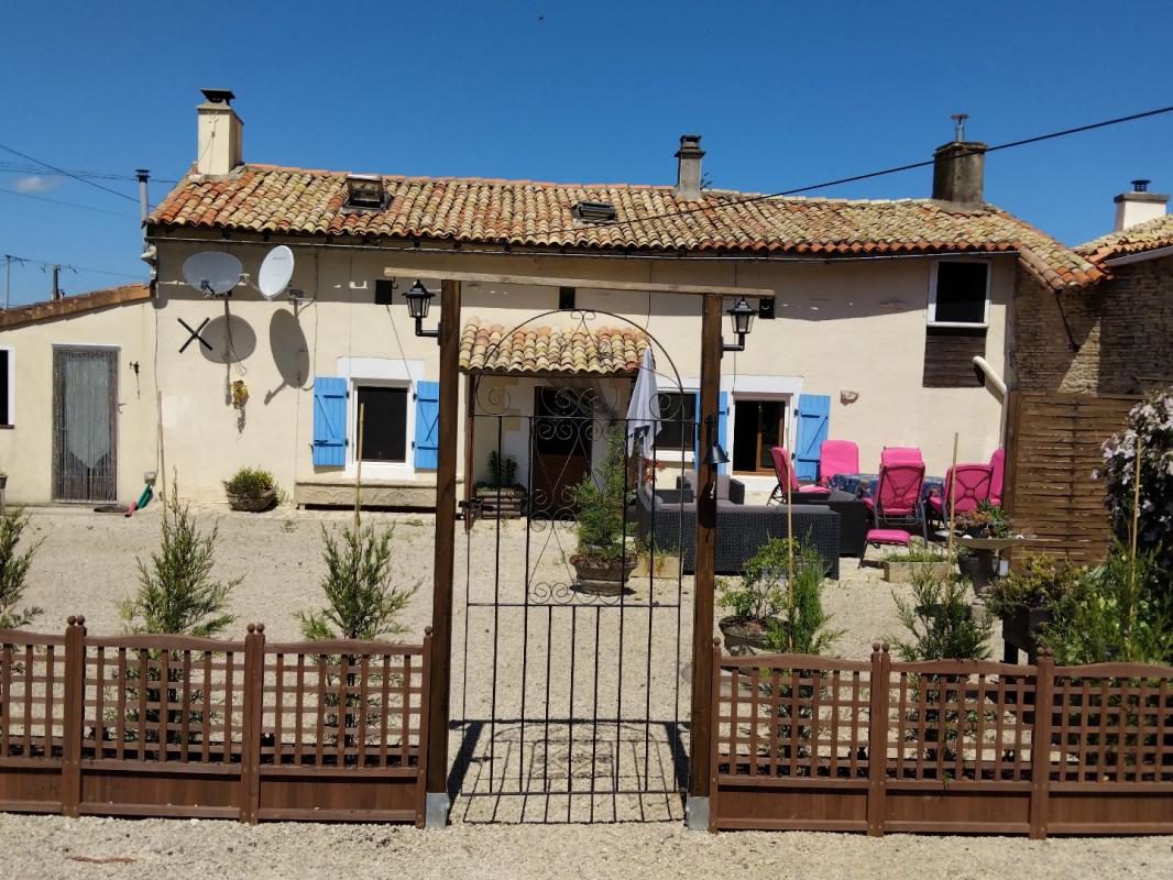 corps de ferme in Messe, Deux-Sèvres, France – D23317D064614636