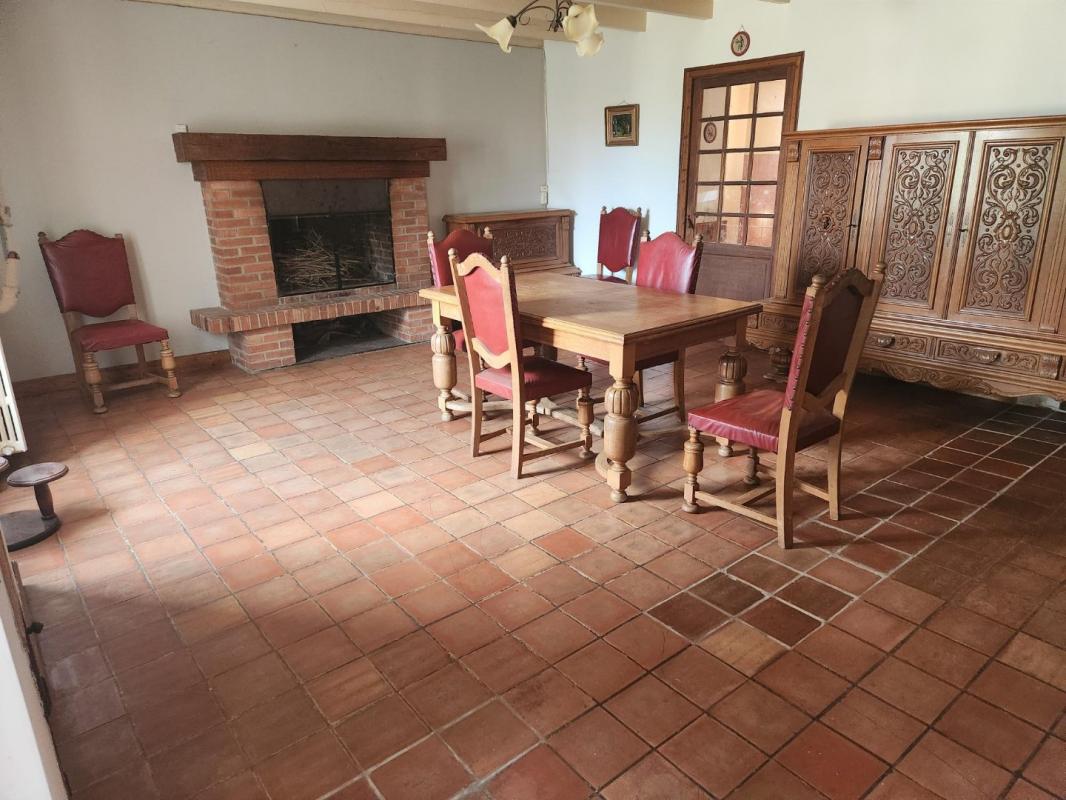 6 bedroom maison traditionnelle in Hiesse, Charente, France – 73D94282025F4647