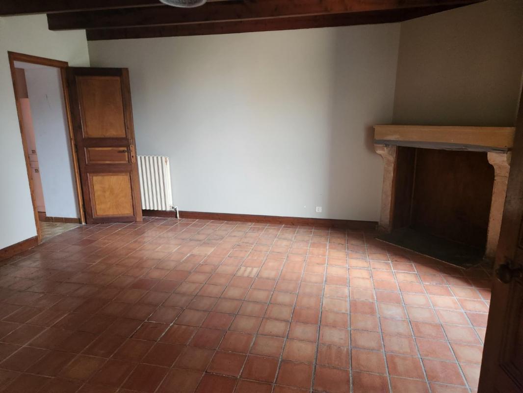 6 bedroom maison traditionnelle in Hiesse, Charente, France – 73D94282025F4647