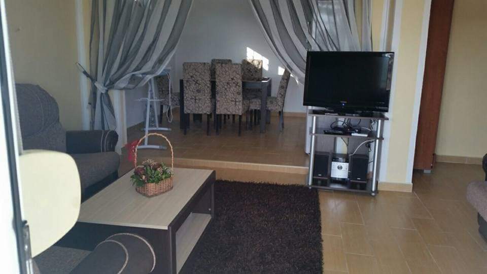 4 bedroom House in Sutomore, Montenegro – CMM53068