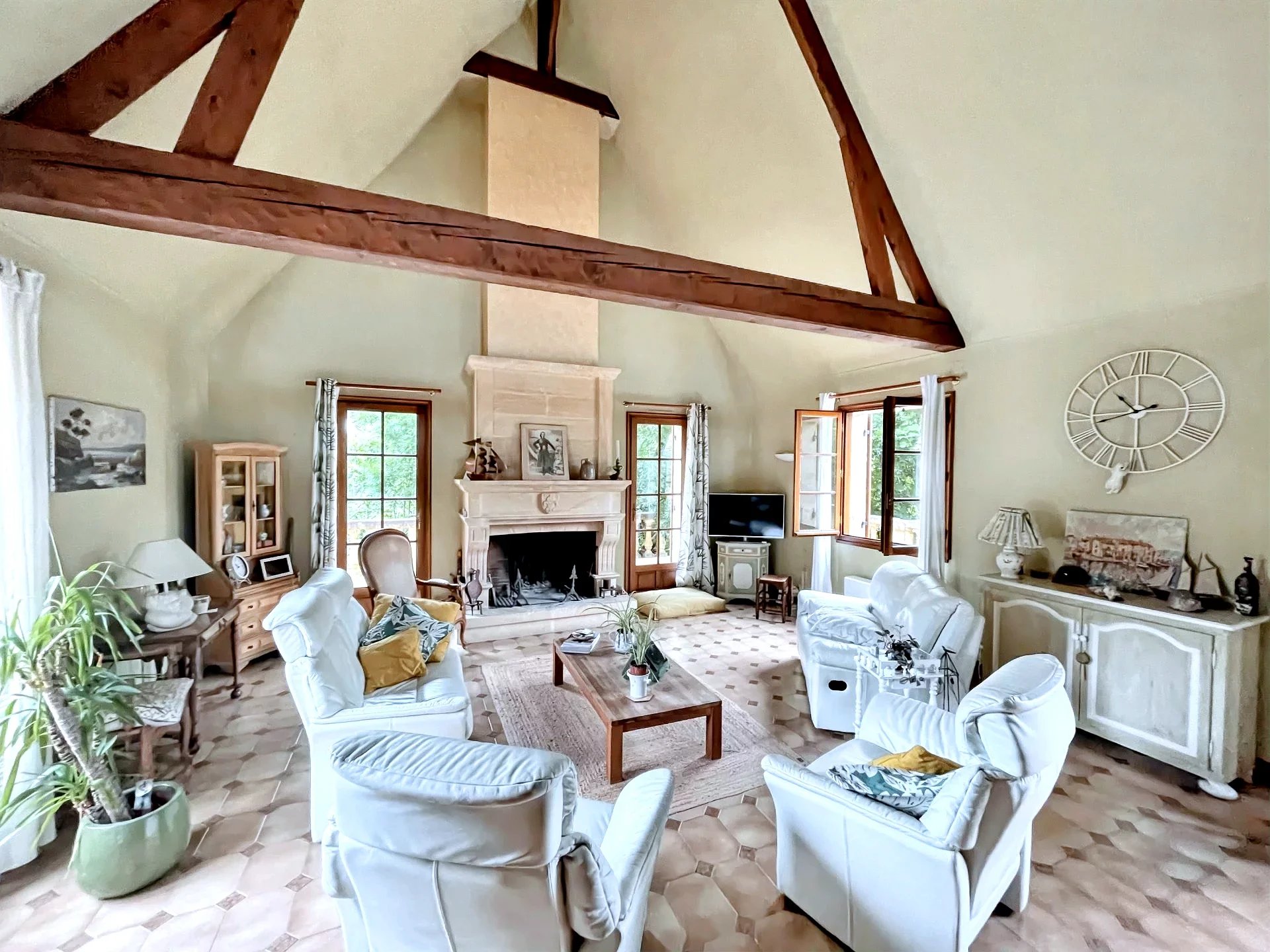 Contemporary perigordine family home in idyllic surroundings, Aquitaine – France – BVI81730