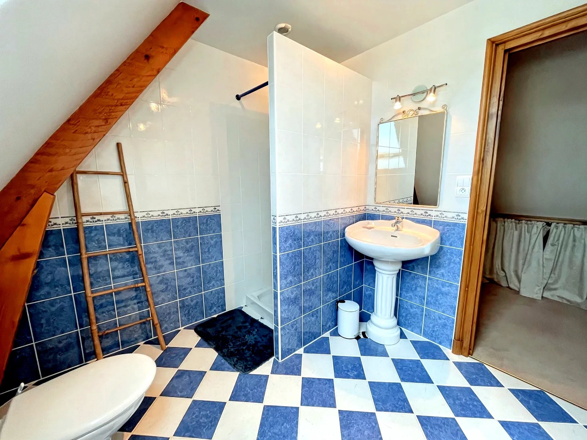 Contemporary perigordine family home in idyllic surroundings, Aquitaine – France – BVI81730