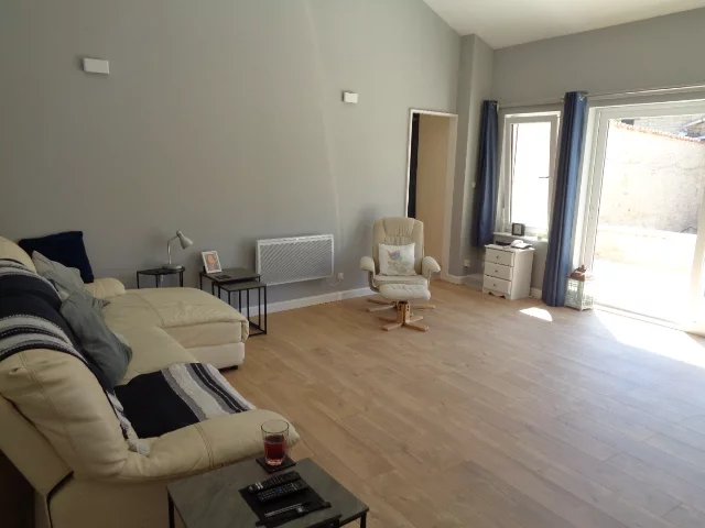 Charming 3 bedroom village house with a sunny courtyard garden and parking, Poitou-Charentes – France – BVI77869