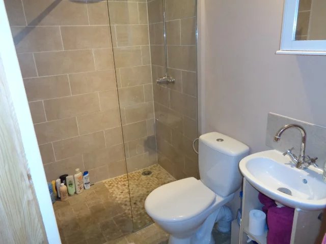 Charming 3 bedroom village house with a sunny courtyard garden and parking, Poitou-Charentes – France – BVI77869