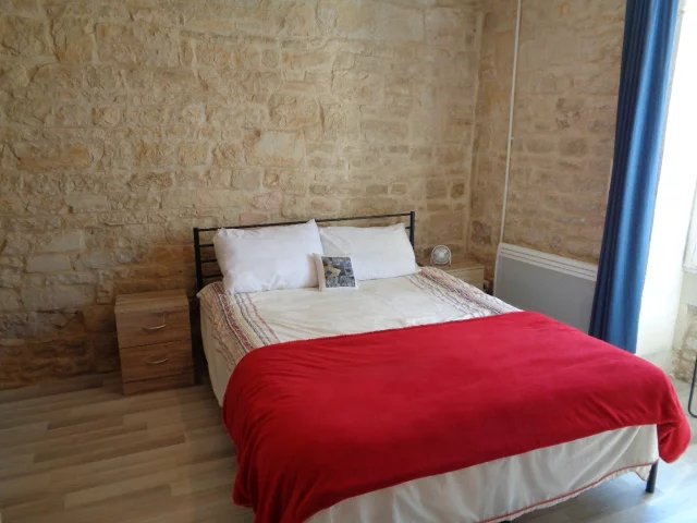 Charming 3 bedroom village house with a sunny courtyard garden and parking, Poitou-Charentes – France – BVI77869