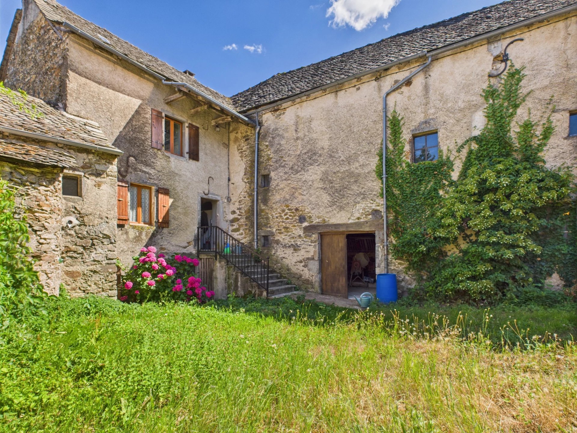 Charming Stone House with Garden, Views and Huge Potential, Midi-Pyrénées – France – BVI81283