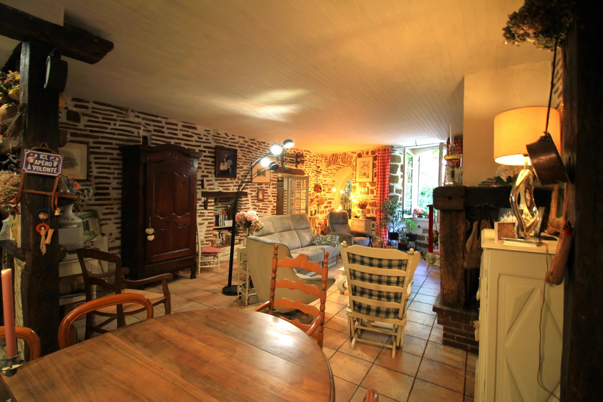 Charming village house with swimming pool and parking, Aquitaine – France – BVI81353