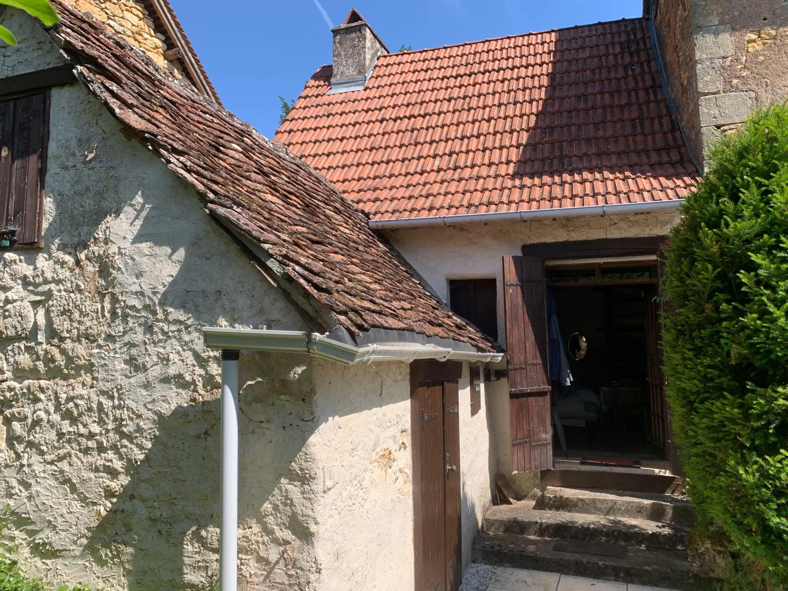 Character Property to Renovate in Peaceful Hamlet Setting, Aquitaine – France – BVI80995