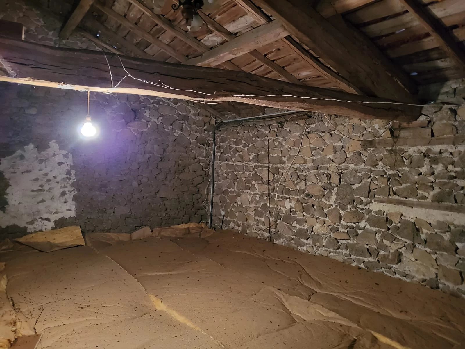 Comfortable house in hamlet with potential for development, Limousin – France – BVI81698