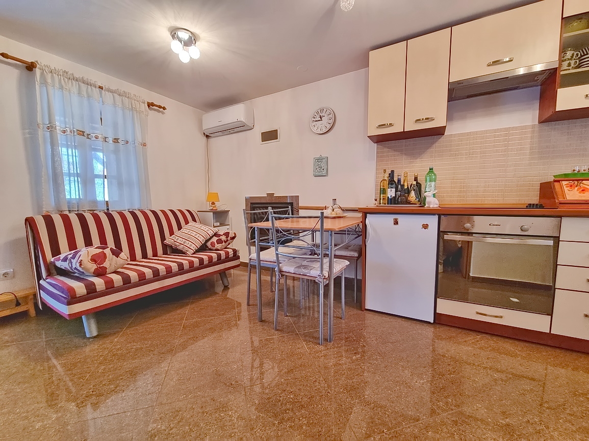 2 bedroom villa in Omišalj, Croatia – 103447