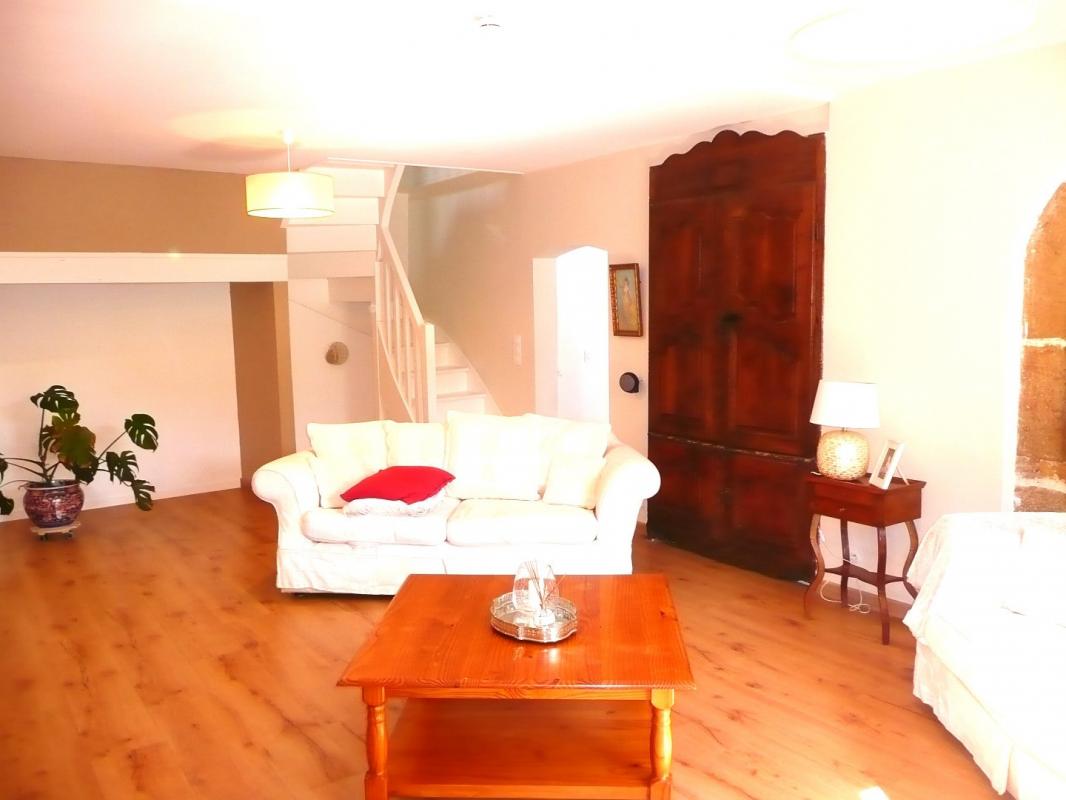 7 bedroom corps de ferme in Salles Courbaties, Aveyron, France