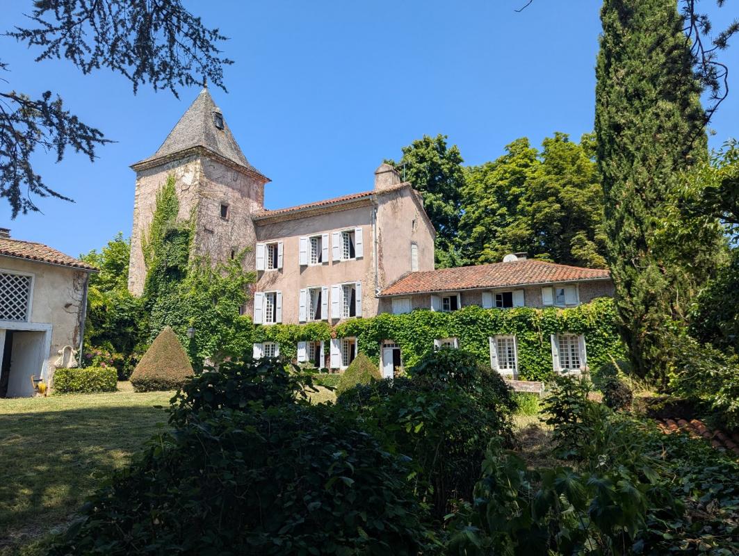 8 bedroom manoir in Saint Girons, Ariège, France – 04F92238CEF04B0B