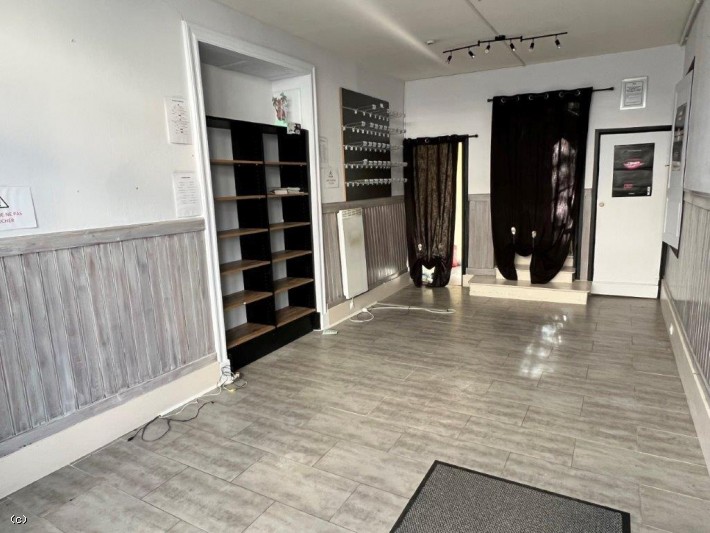 1 bedroom House in Ruffec, France – r7329