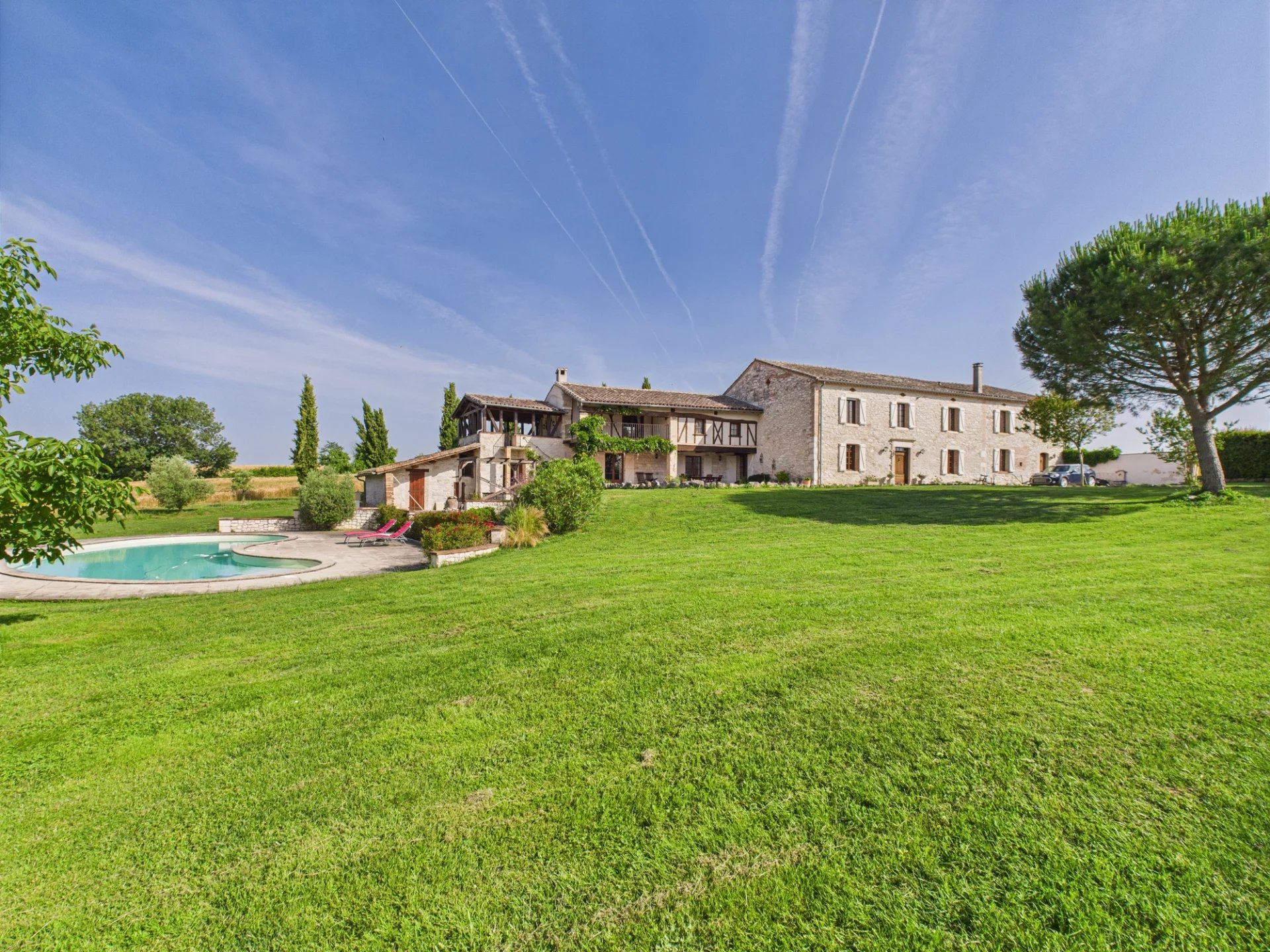 Beautifully Renovated Former Vigneron’s Home with Cottage and Pool in the Tarn Countryside, Midi-Pyrénées – France – BVI81104
