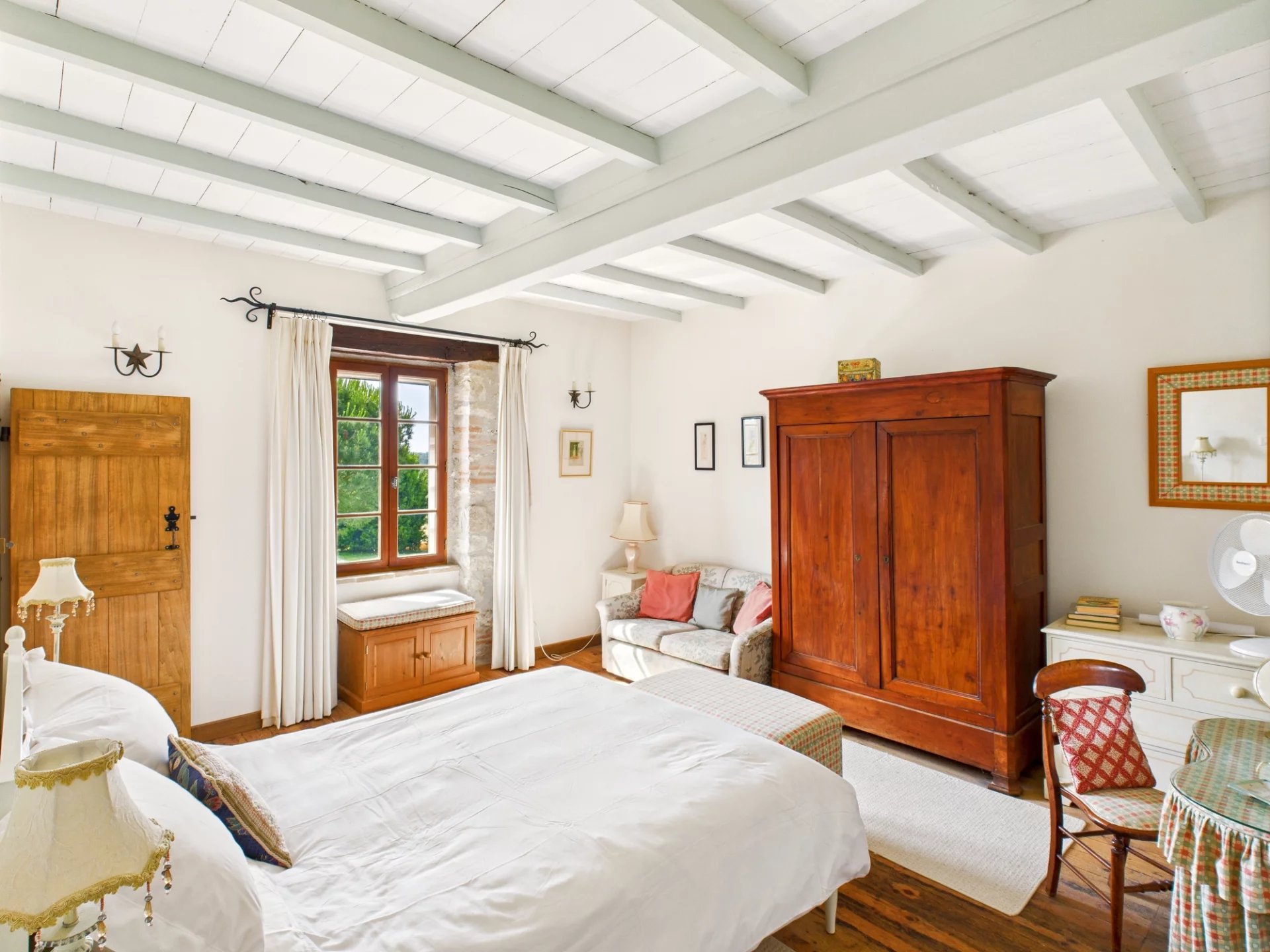 Beautifully Renovated Former Vigneron’s Home with Cottage and Pool in the Tarn Countryside, Midi-Pyrénées – France – BVI81104