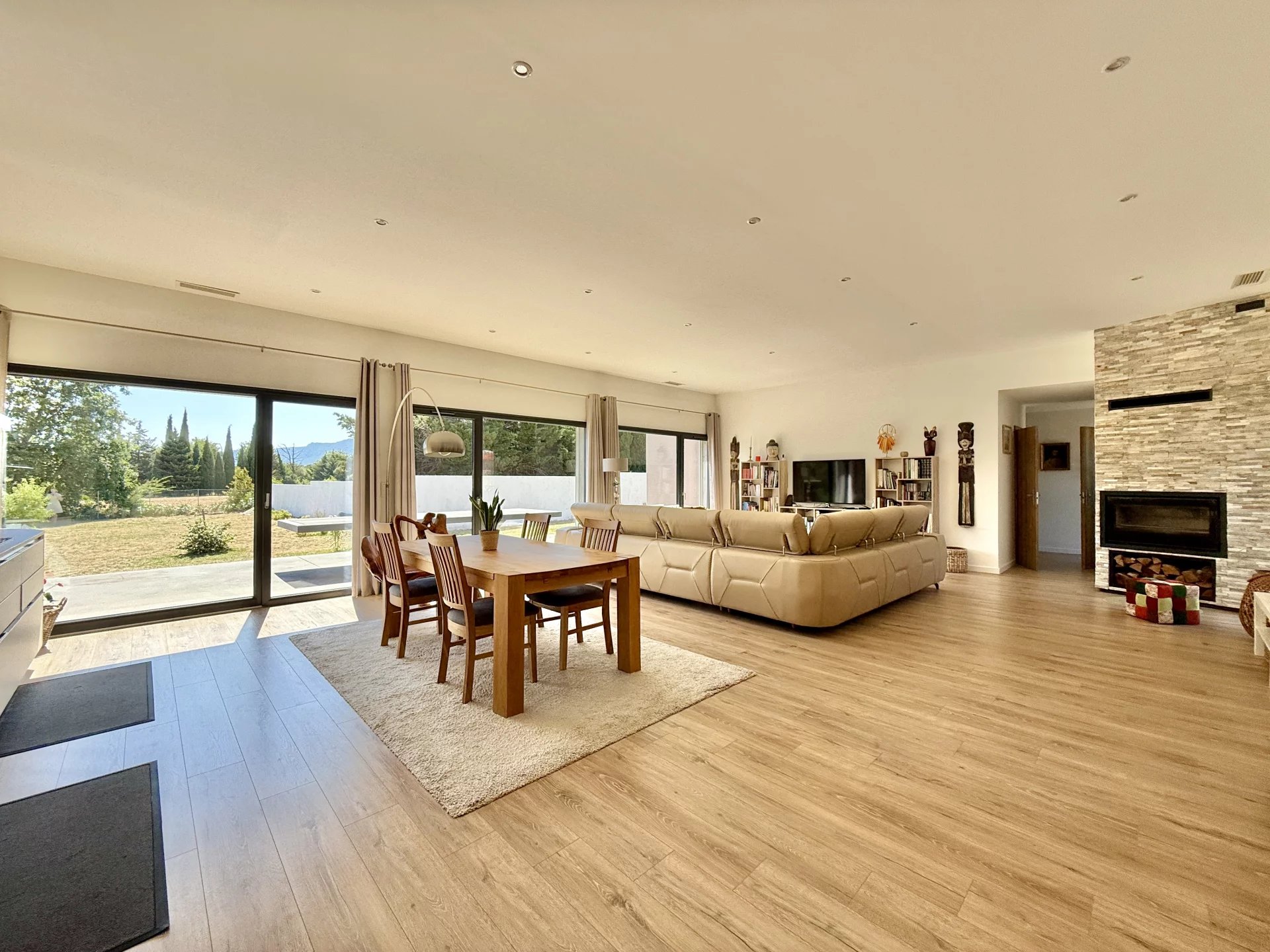 Caudies-de- Fenouillèdes : Contemporary, single-storey villa with mountain views, Languedoc-Roussillon – France – BVI81845