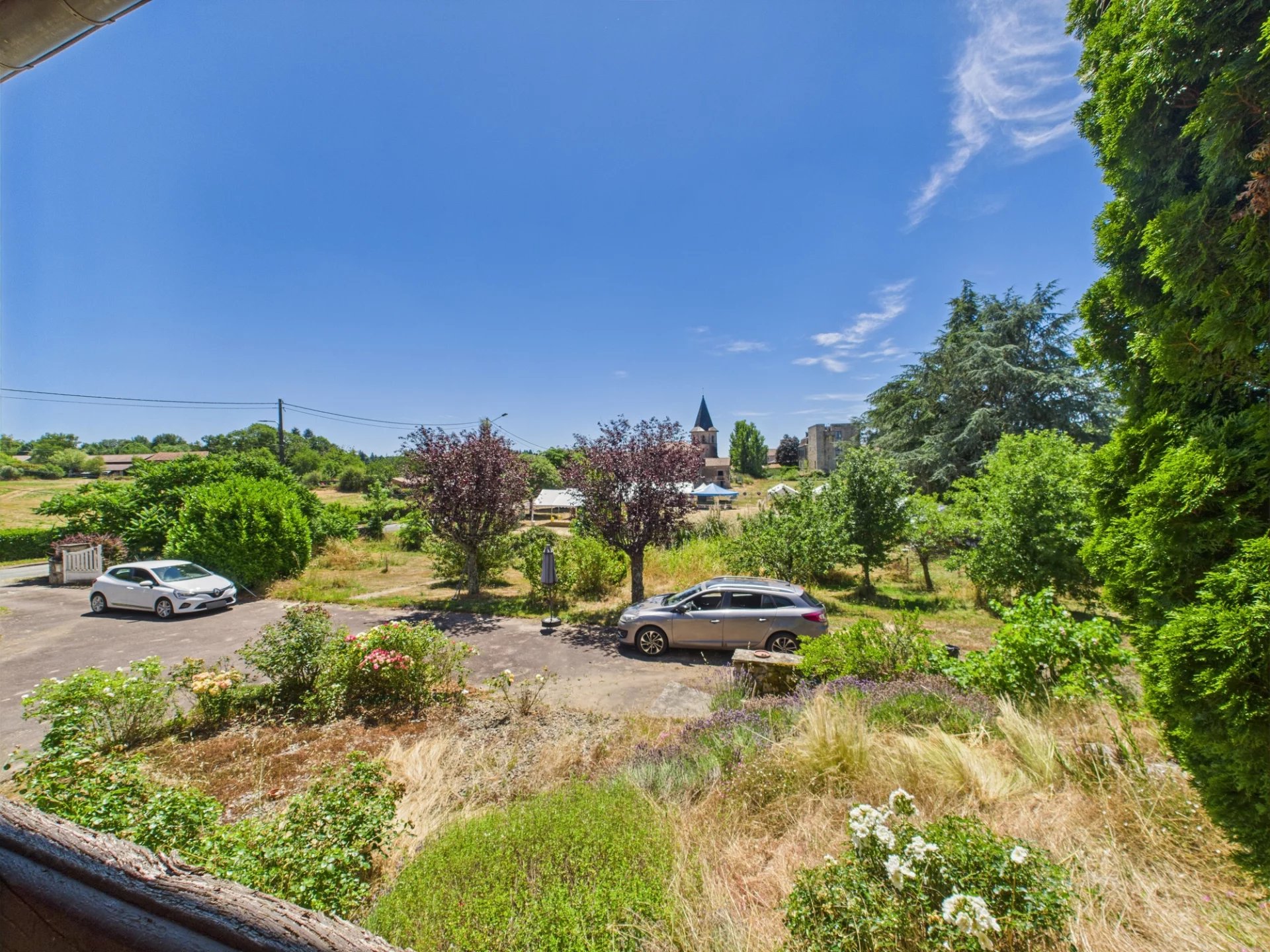 Spacious Family Home – Edge of Village, Aquitaine – France – BVI81712