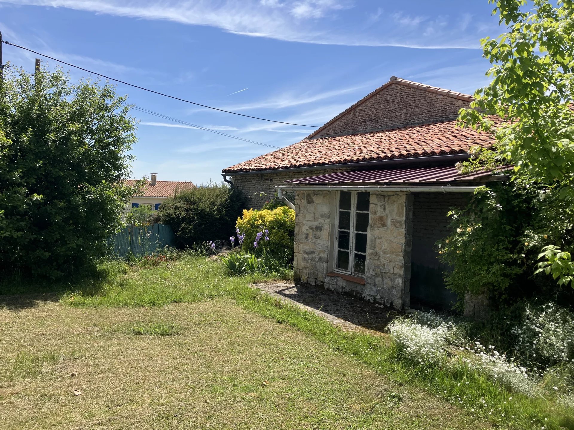 Renovated country house in quiet setting, Aquitaine – France – BVI81987