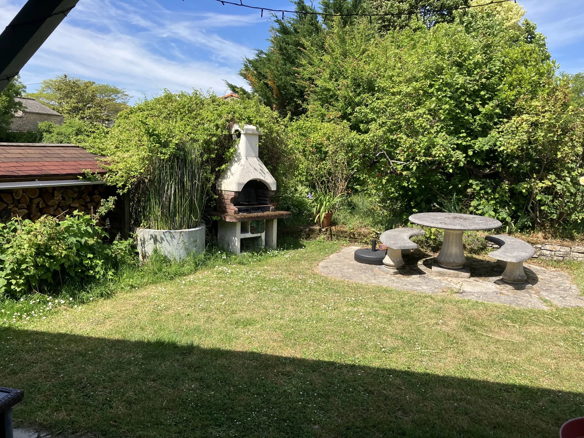 Renovated country house in quiet setting, Aquitaine – France – BVI81987