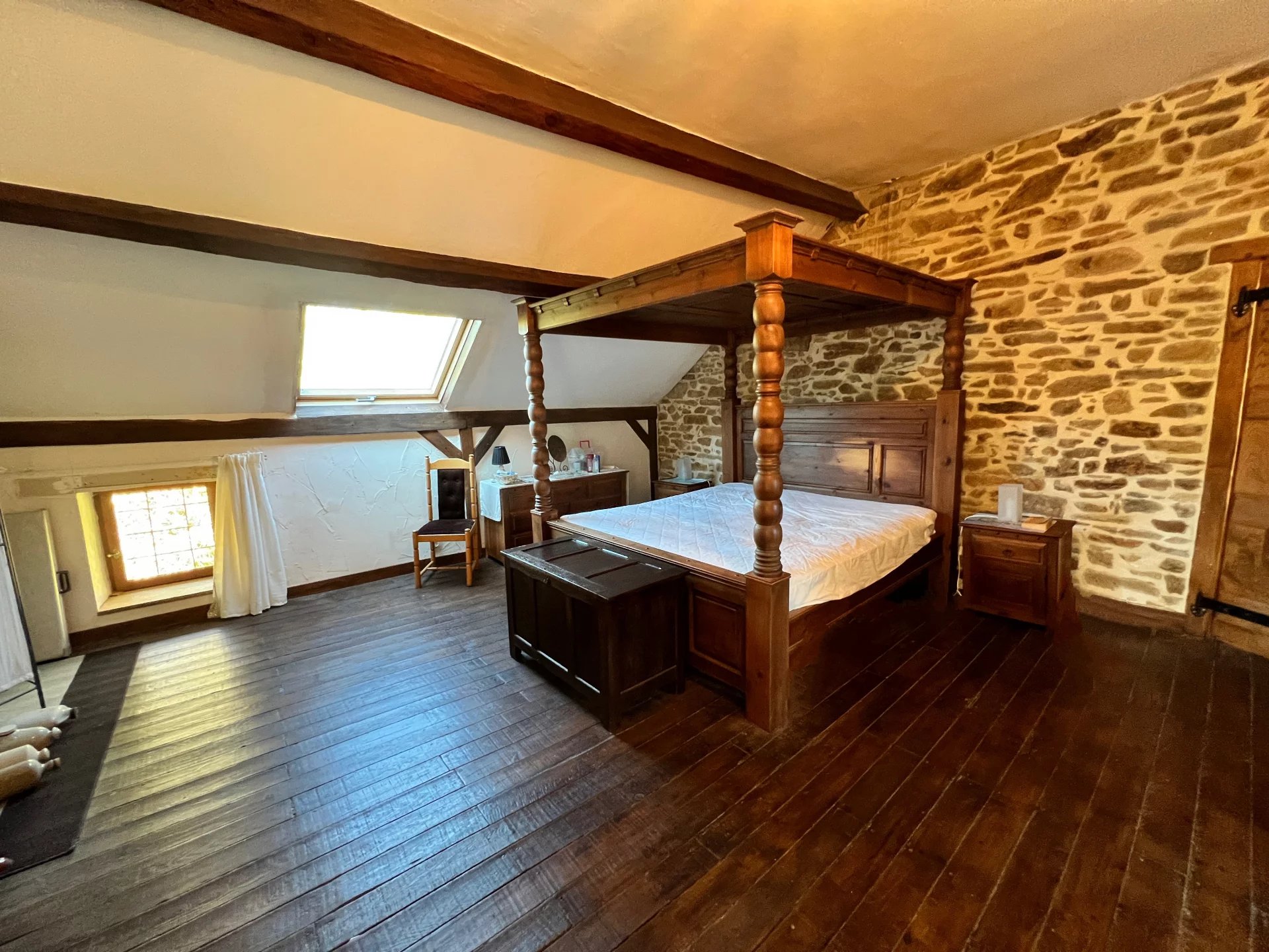 Charming 3 bed barn conversion PLUS additional little cottage, Limousin – France – BVI76885