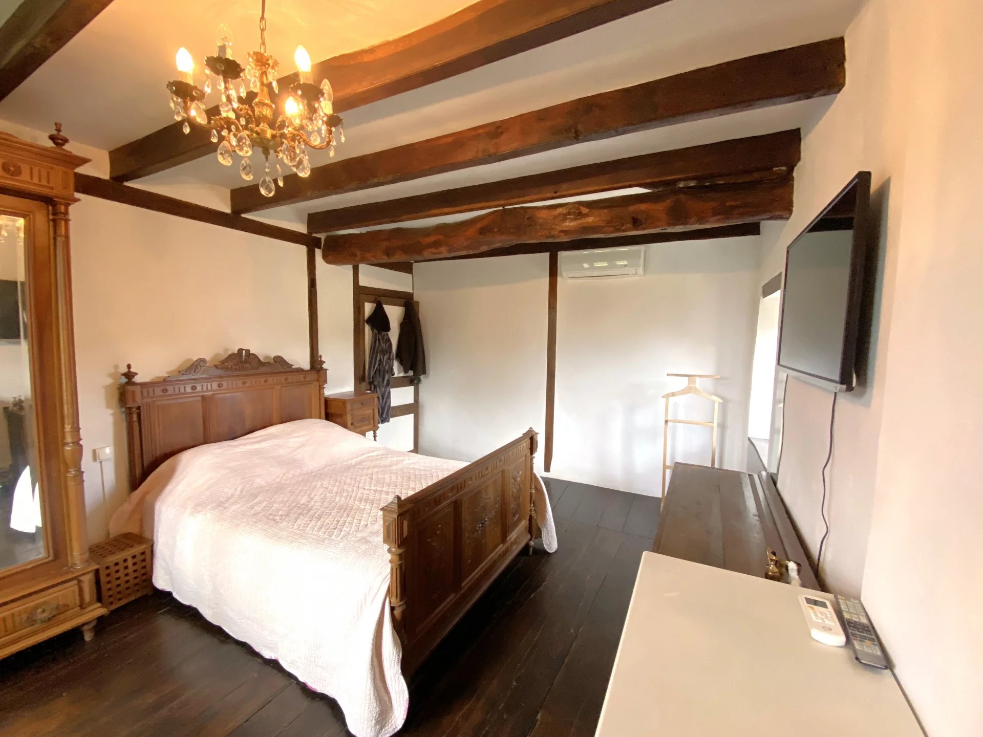 Beautiful stone built property, with 4 double bedrooms and over 4 acres of attached land, Poitou-Charentes – France – BVI75642