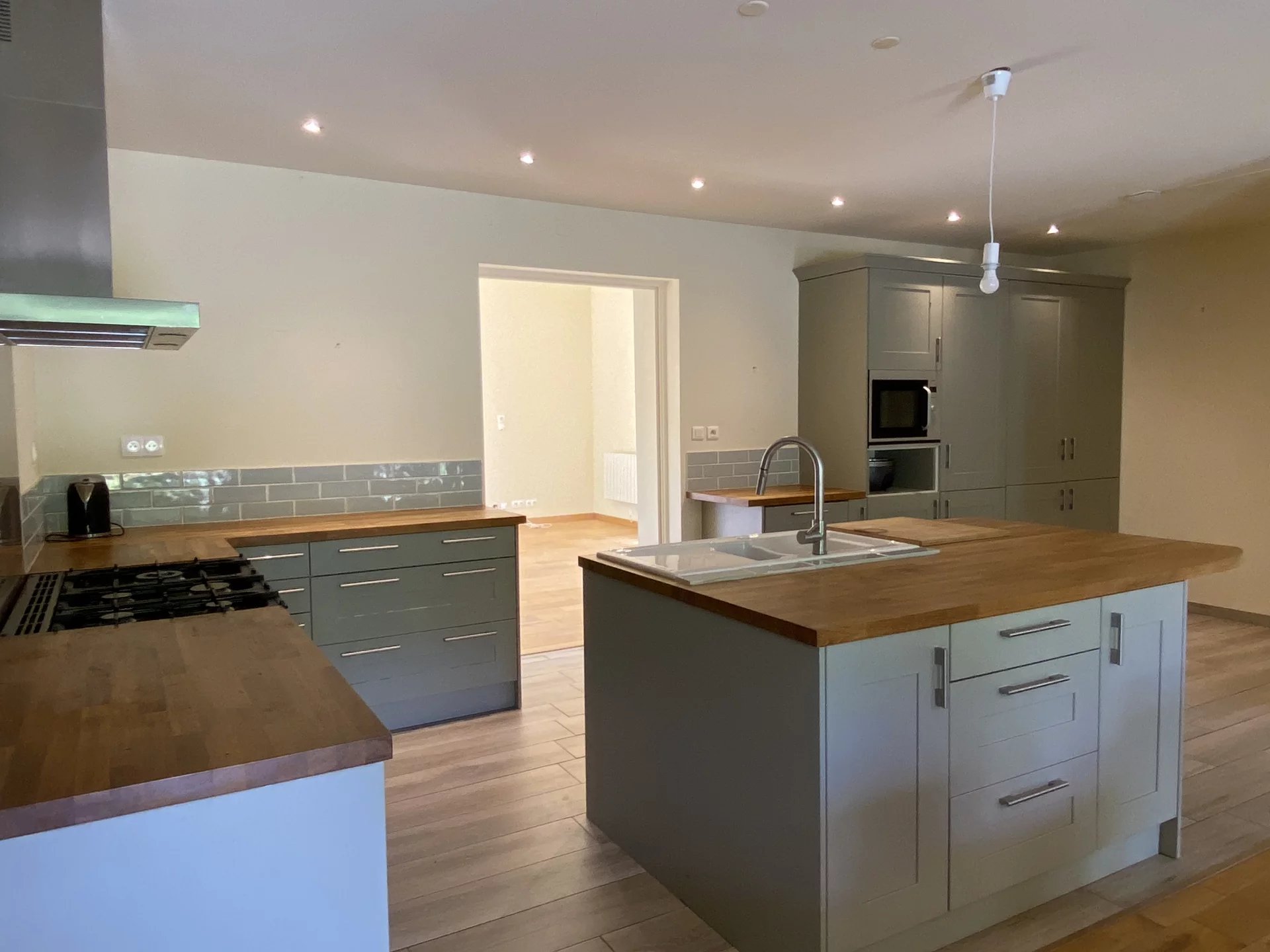 Contemporary Home with Heated Pool, Landscaped Garden & Complete Privacy – Near Tournon-d’Agenais, Aquitaine – France – BVI77334