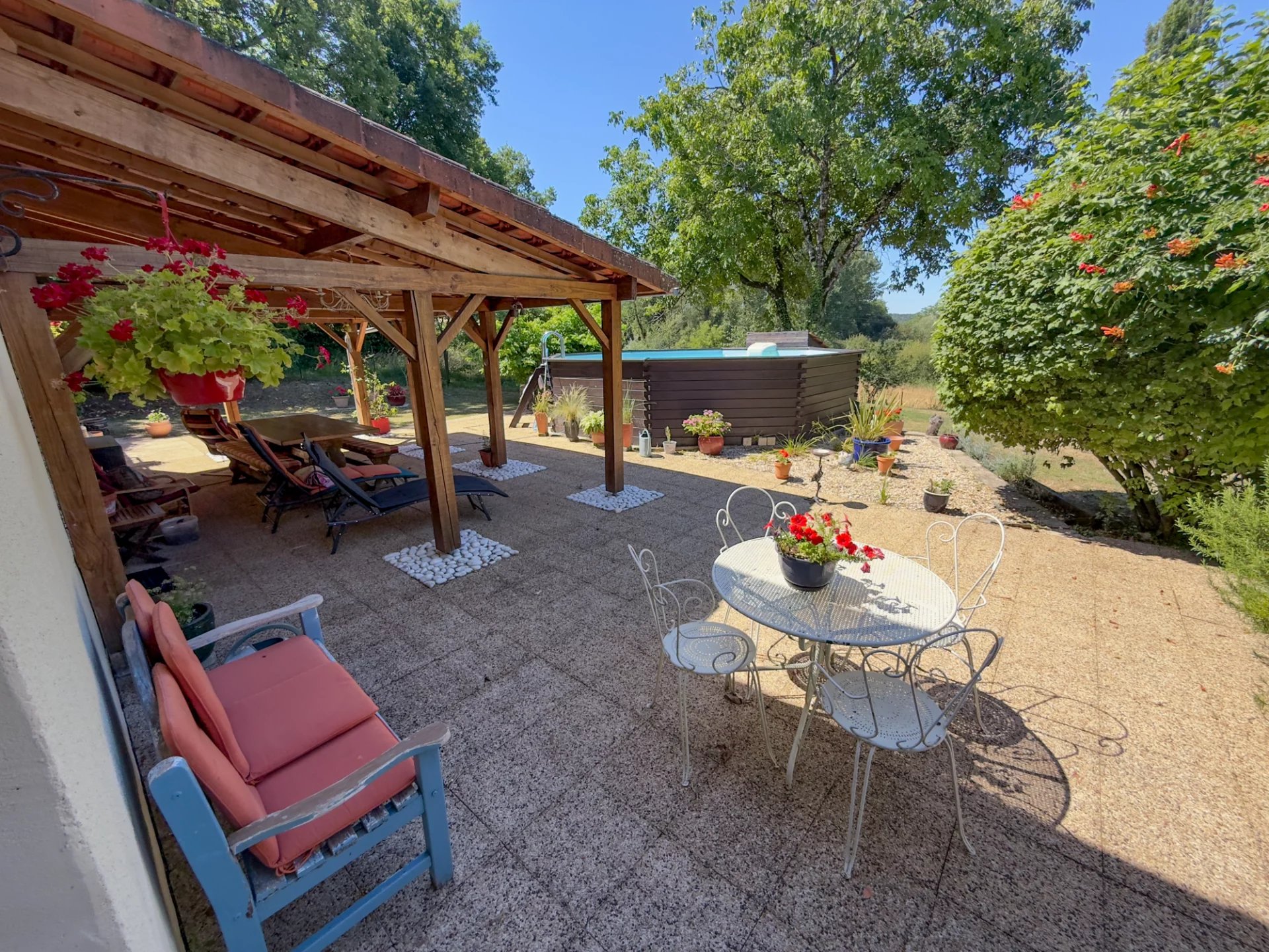 Well presented detached 3 bed, 3 bath house near Brantome and Perigueux, Aquitaine – France – BVI76289