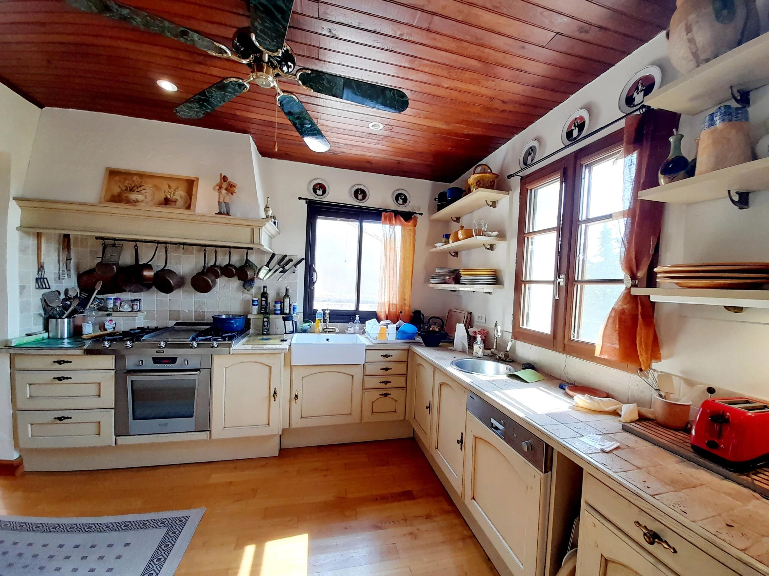 Charming Spacious Village Home with Pool and Panoramic Views, Walking Distance to Monpazier, Aquitaine – France – BVI81884