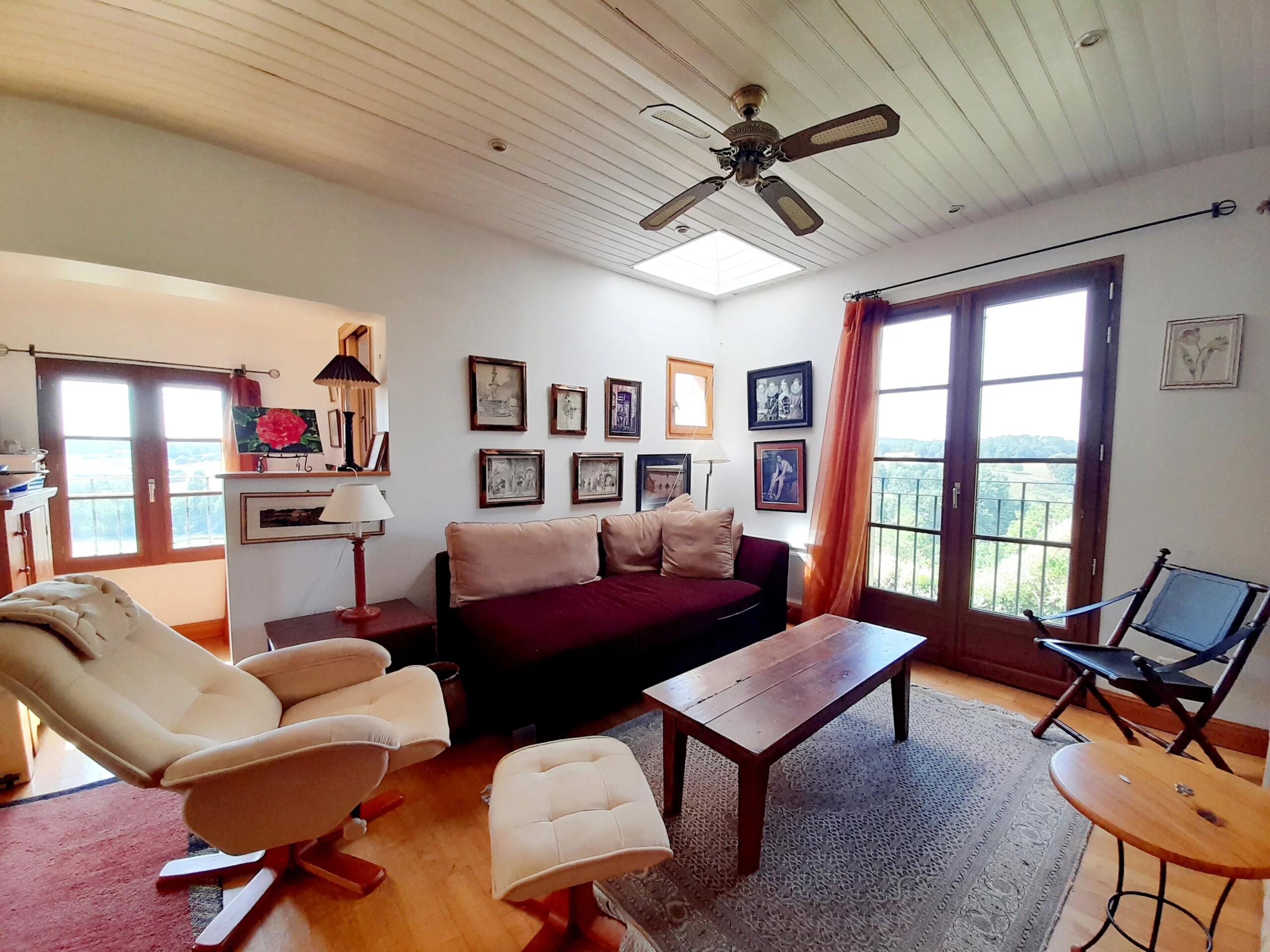 Charming Spacious Village Home with Pool and Panoramic Views, Walking Distance to Monpazier, Aquitaine – France – BVI81884