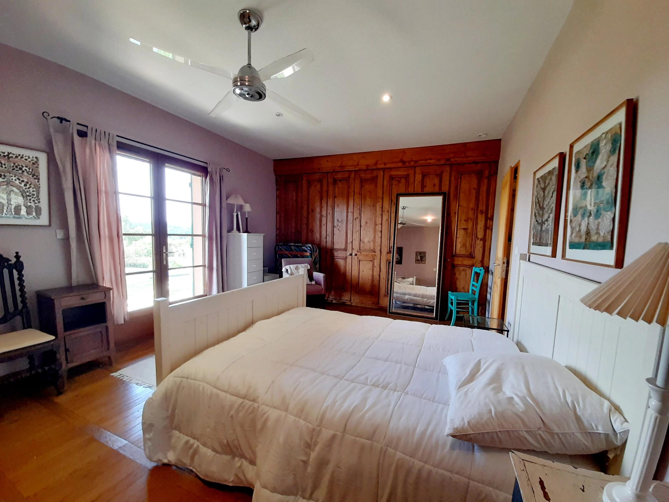 Charming Spacious Village Home with Pool and Panoramic Views, Walking Distance to Monpazier, Aquitaine – France – BVI81884