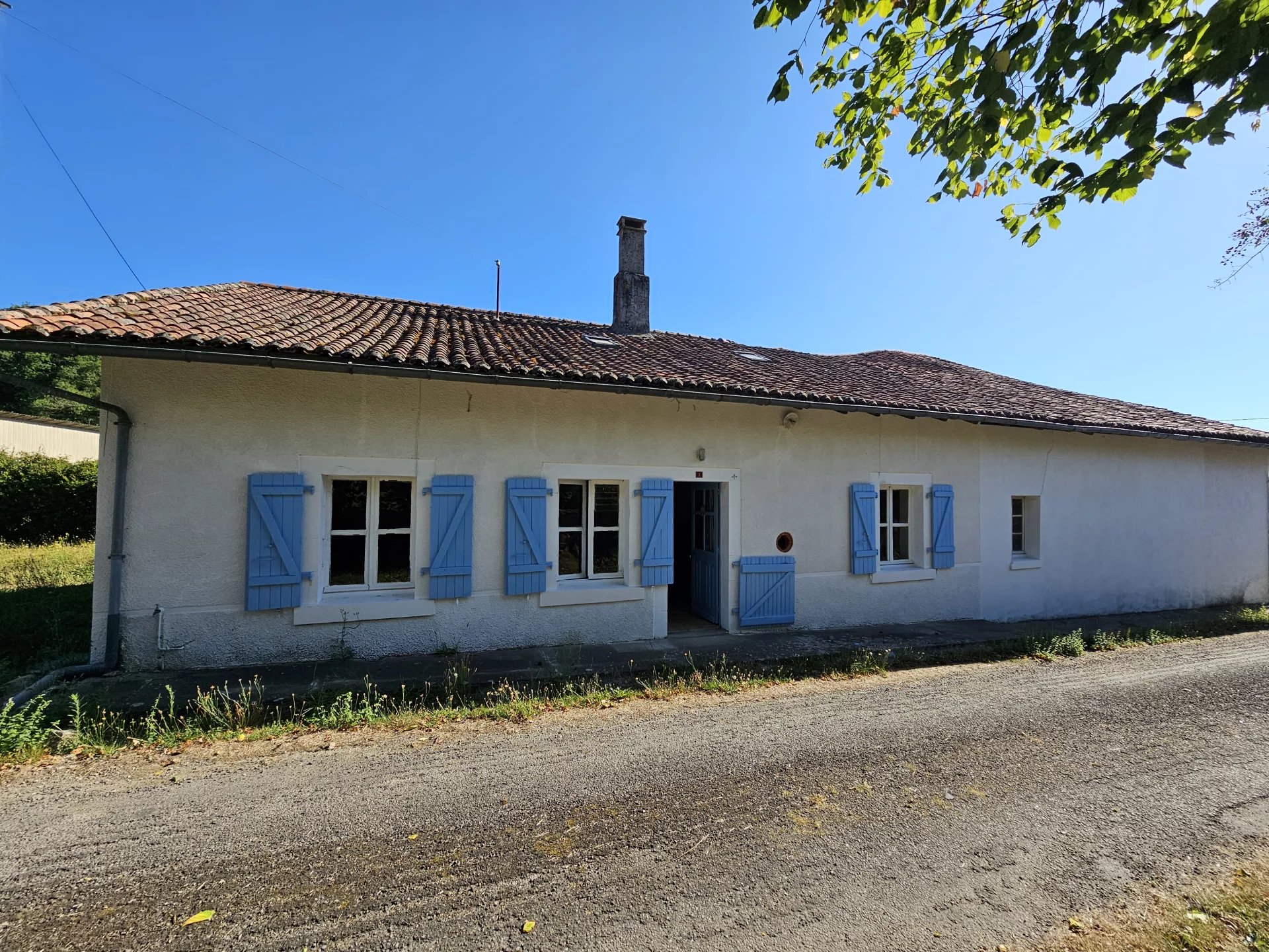 Charming 3-Bed Country Cottage with Barn and Fruit-Filled Garden, Limousin – France – BVI81305
