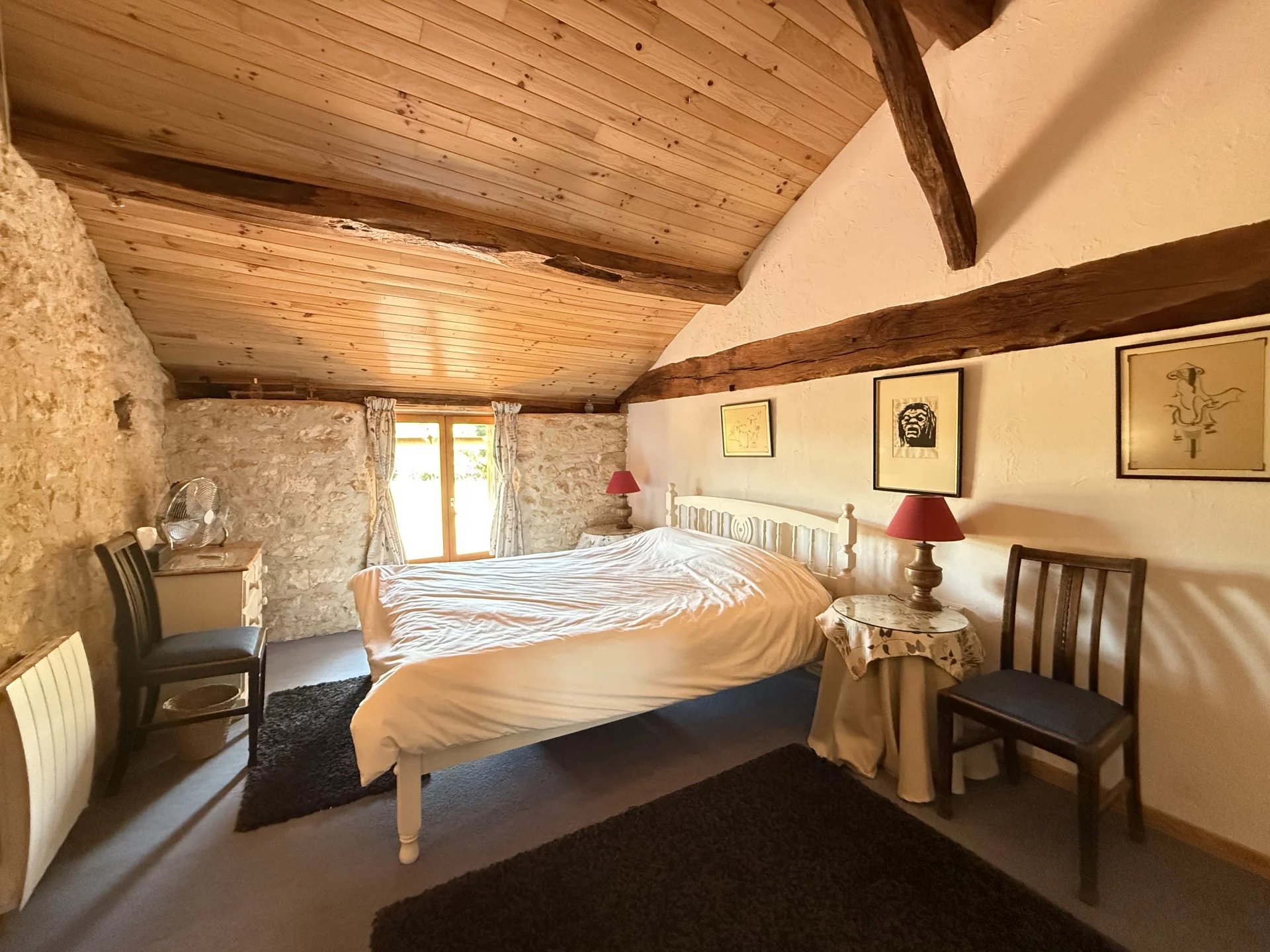 Beautiful Character 3 bedroom Property with Guest Annex and Stunning Countryside Views, Poitou-Charentes – France – BVI81998