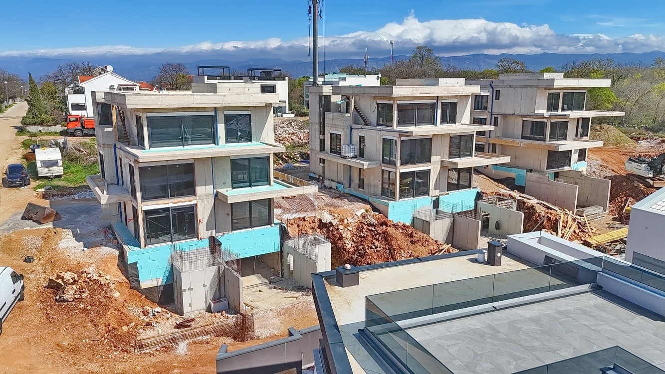 3 bedroom apartment in Omišalj, Croatia – 103457