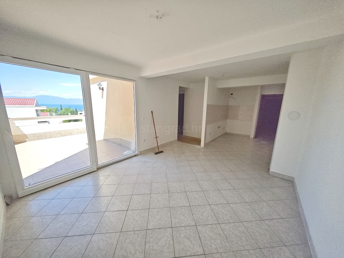 3 bedroom apartment in Omišalj, Croatia – 103454