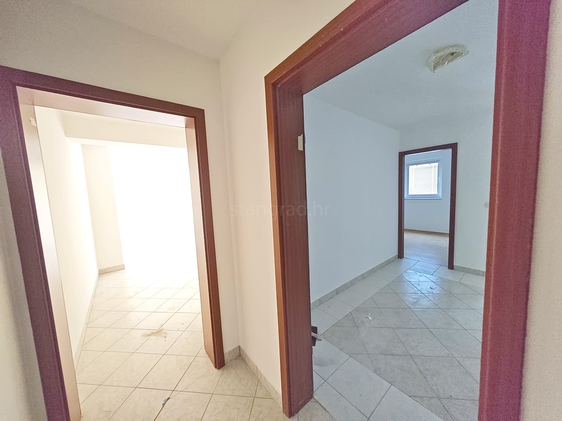 3 bedroom apartment in Omišalj, Croatia – 103454