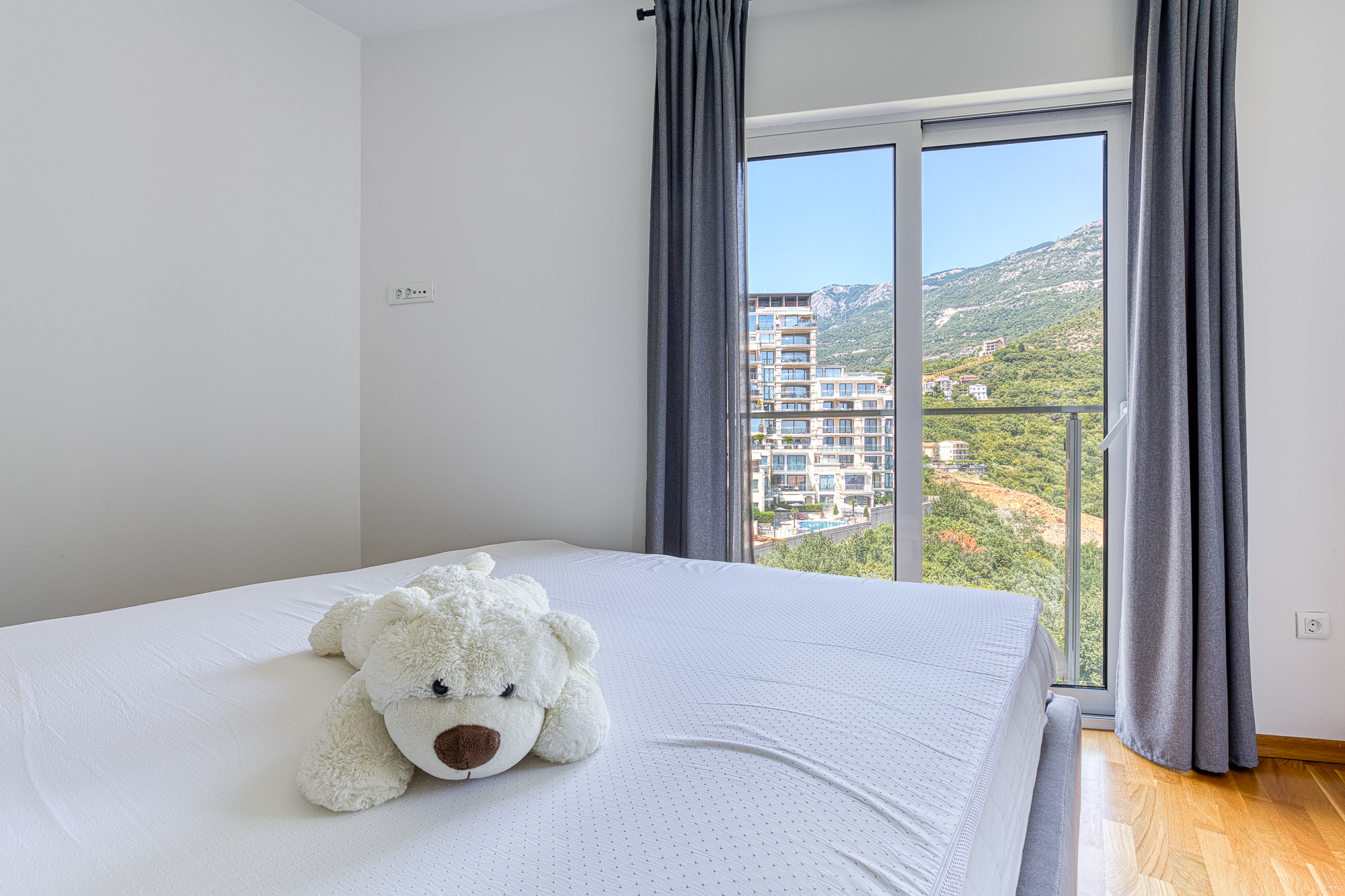 2 bedroom Apartment in Becici, Montenegro – CMM53097