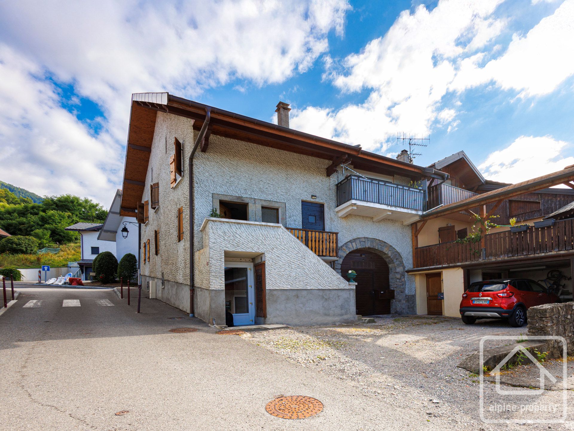 A Charming Village House With Character Divided Into Three Apartments. – MAISONGLIERE