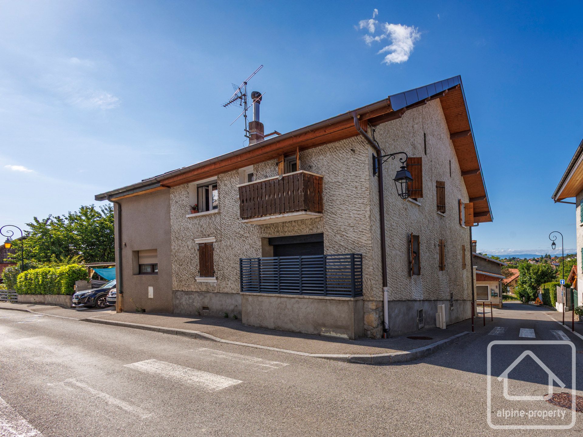A Charming Village House With Character Divided Into Three Apartments. – MAISONGLIERE