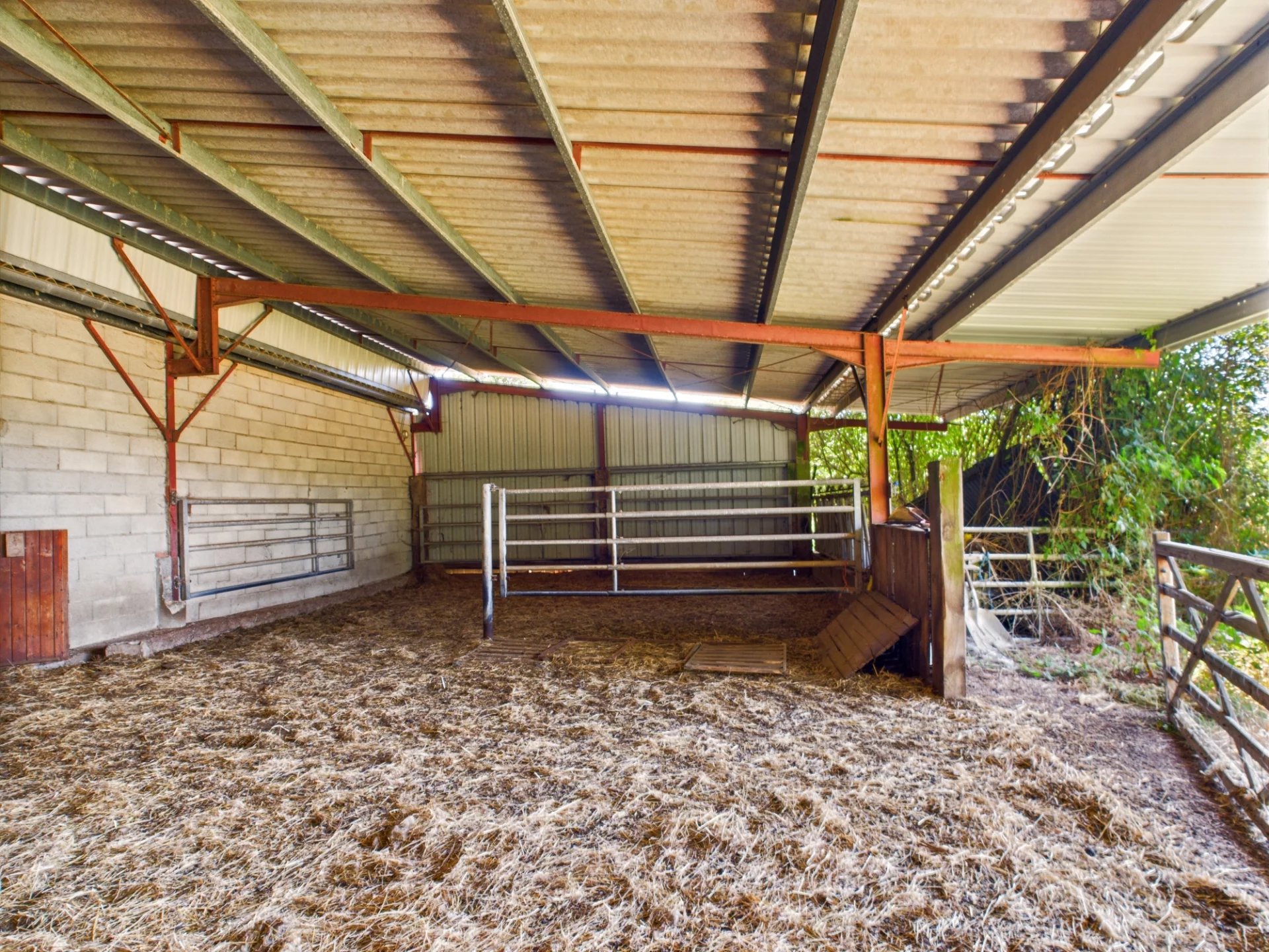 Farmhouse with 66 acres of certified organic land on the Limousin/Dordogne border, Limousin – France – BVI81411