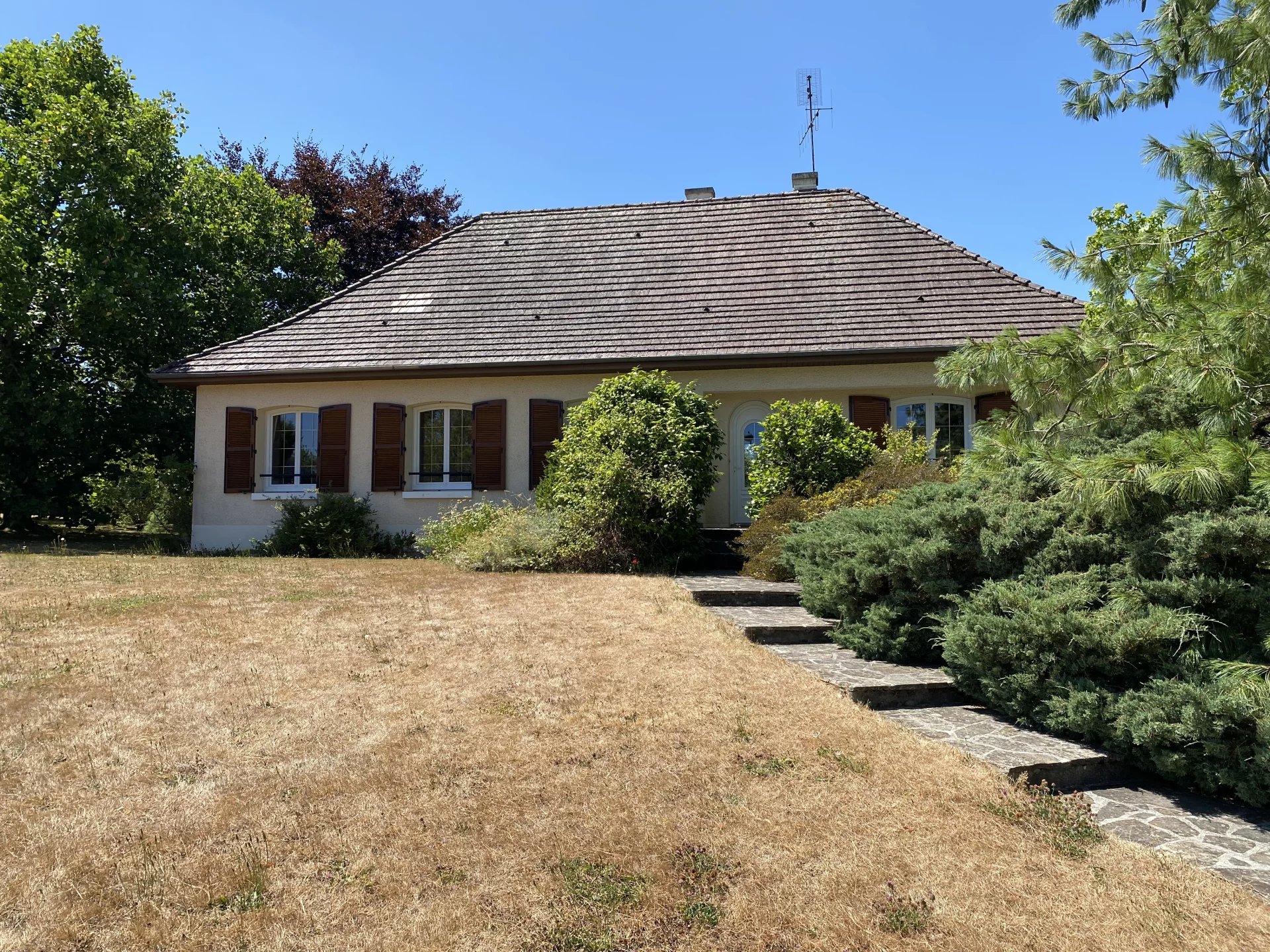 Spacious family home with large garden and excellent energy performance, Limousin – France – BVI82012