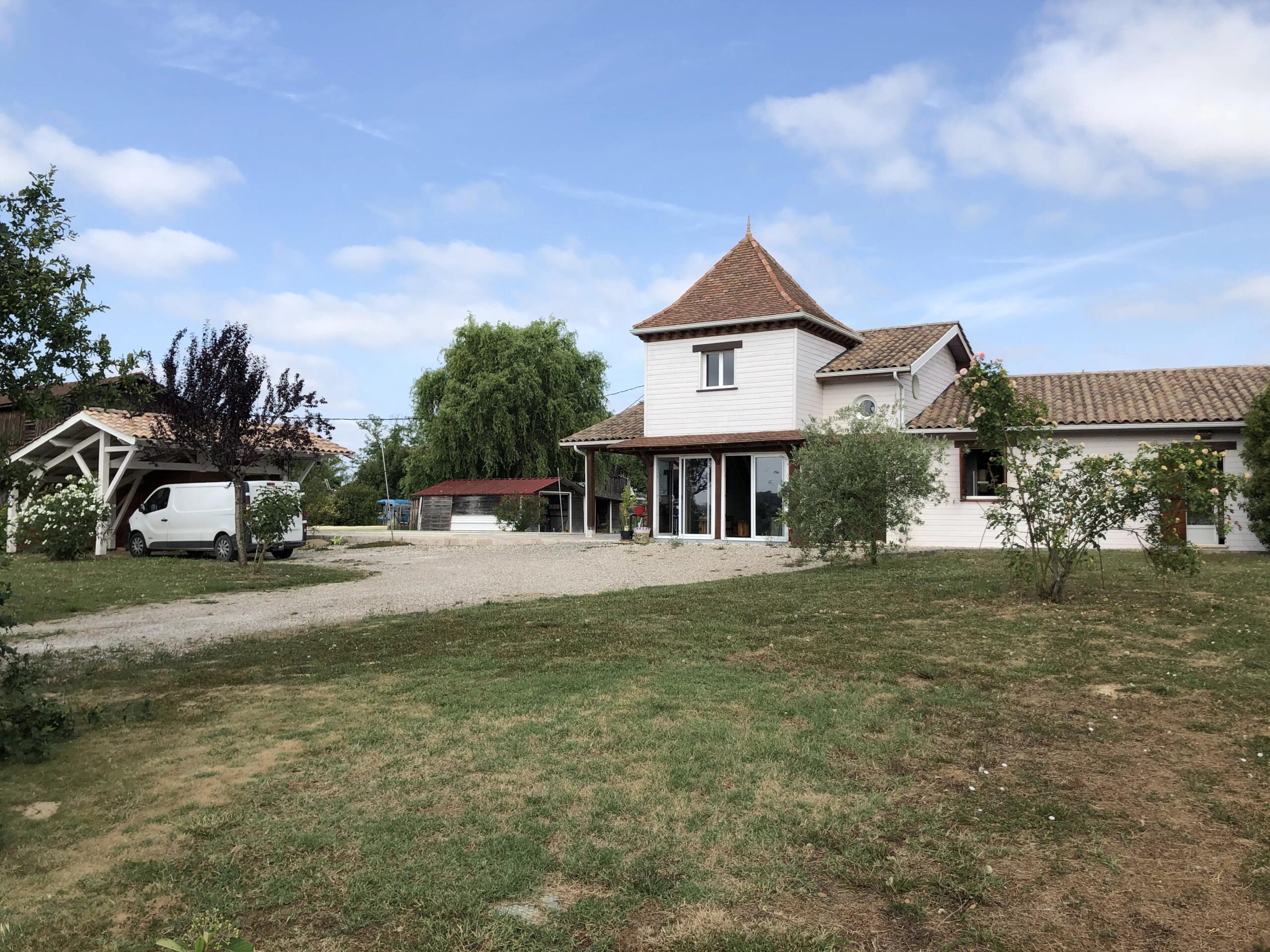 Wood-frame house with a view, in a quiet location close to amenities, Aquitaine – France – BVI82070